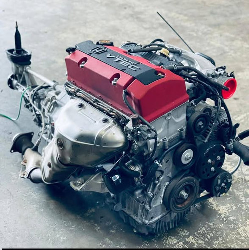 Honda S2000 F20C 2.0L DOHC VTEC engine