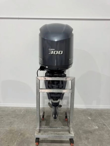 Yamaha Pre Owned F300 4-Stroke Outboard Motor thumbnail 5