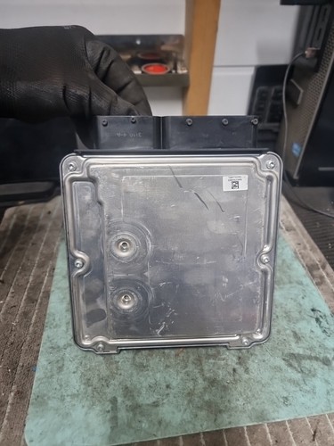 ECU VW AMAROK 2.0 TDI 0281016541 03L906019G thumbnail 4