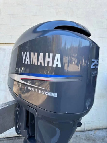 Yamaha Pre Owned F250TXR 250HP 4-Stroke Outboard Motor thumbnail 5