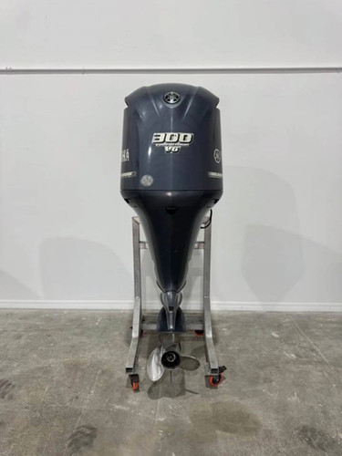Yamaha Pre Owned F300 4-Stroke Outboard Motor thumbnail 4