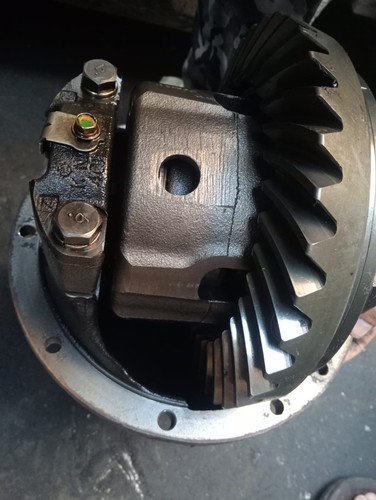 NISSAN PATROL ZD30 3.0L DIESEL REAR DIFFERENTIAL 10X39 3.9 RATIO thumbnail 4
