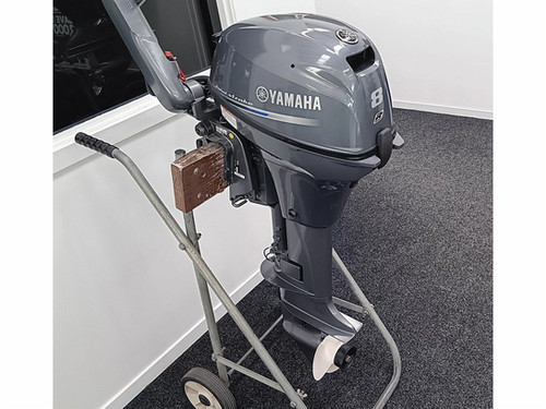 Yamaha New F8SMHB 8HP 4Stroke  Outboard Motor thumbnail 4