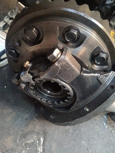 NISSAN PATROL ZD30 3.0L DIESEL REAR DIFFERENTIAL 10X39 3.9 RATIO thumbnail 3