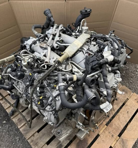 Alfa Stelvio 2.9 V6 Engine thumbnail 2