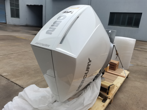Mercury Verado 300HP V8 Four-Stroke Outboard Motor