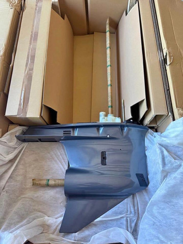 Yamaha New F350 V8 30 shaft lower unit. Outboard Motor thumbnail 5