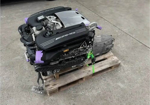 Mercedes-AMG M177 C63 S 4.0L Engine thumbnail 2