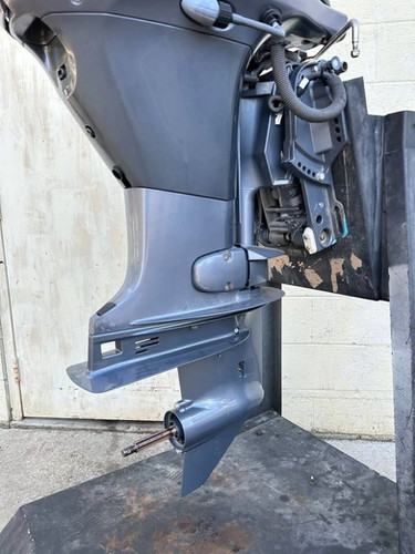 Yamaha Pre-owned F40LA 4 Stroke Outboard Motor thumbnail 3