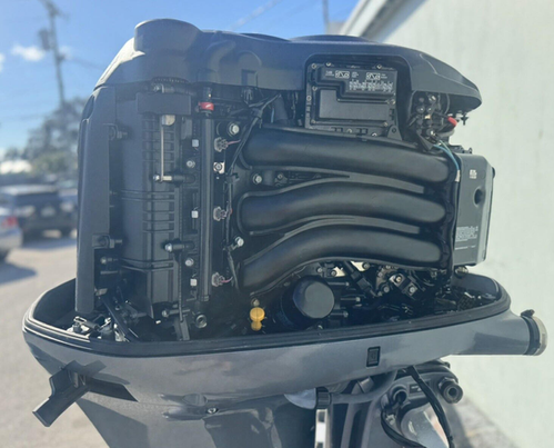 Yamaha F250 250HP V6 Four-Stroke Outboard Motor thumbnail 2