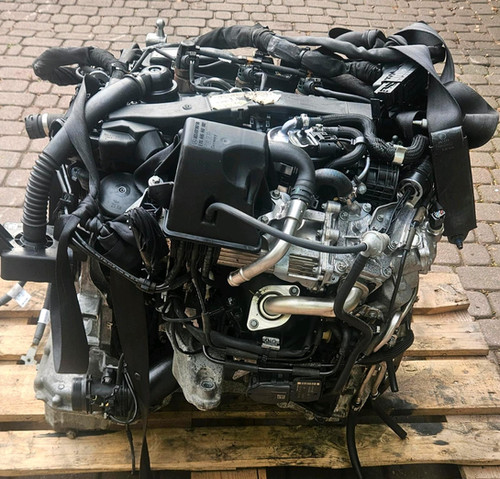 Mercedes Benz OM651.950 engine thumbnail 3