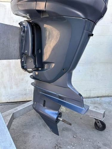Yamaha Pre-owned F250TXR 4 Stroke  Outboard Motor thumbnail 3