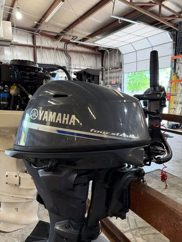 Yamaha Pre-own  F25SMHC 4-Stroke Outboard Motor thumbnail 5