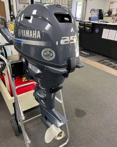 Yamaha New- F25SWHC 4 stroke Outboard Motor thumbnail 3