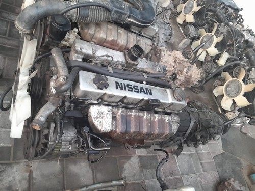 OEM NISSAN PATROL 4.2L TD42 4x4 4WD DIESEL ENGINE MOTOR HEADBLOCK COMPLETE thumbnail 3