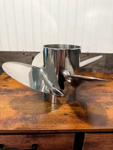 Yamaha New Stainless Steel 4-Blade Propeller Outboard Motor thumbnail 3