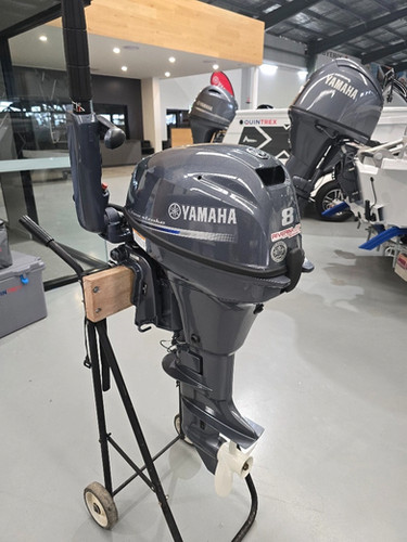 Yamaha New F8SMHB 8HP 4Stroke  Outboard Motor thumbnail 5
